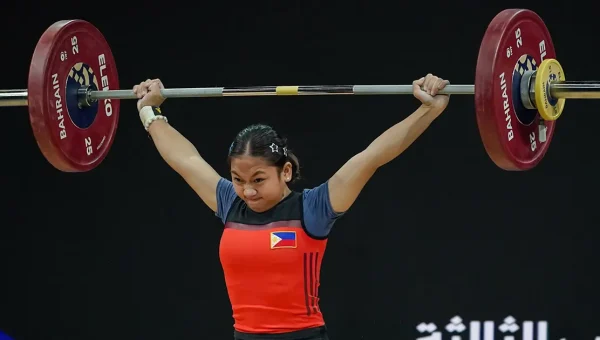 Alexsandra Ann Diaz Shatters Records in Golden Weightlifting Sweep